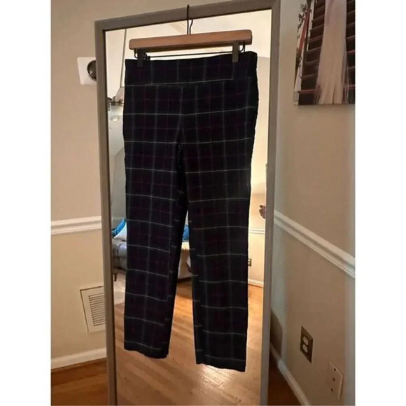 Crown & Ivy Plaid Pull On Pants Size 8 - Picture 1 of 4